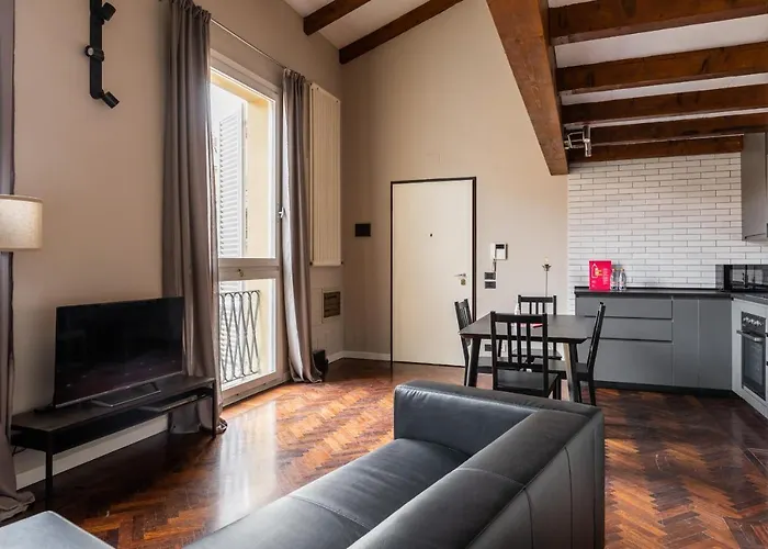 Wooden Design Apartment By Wonderful Italy