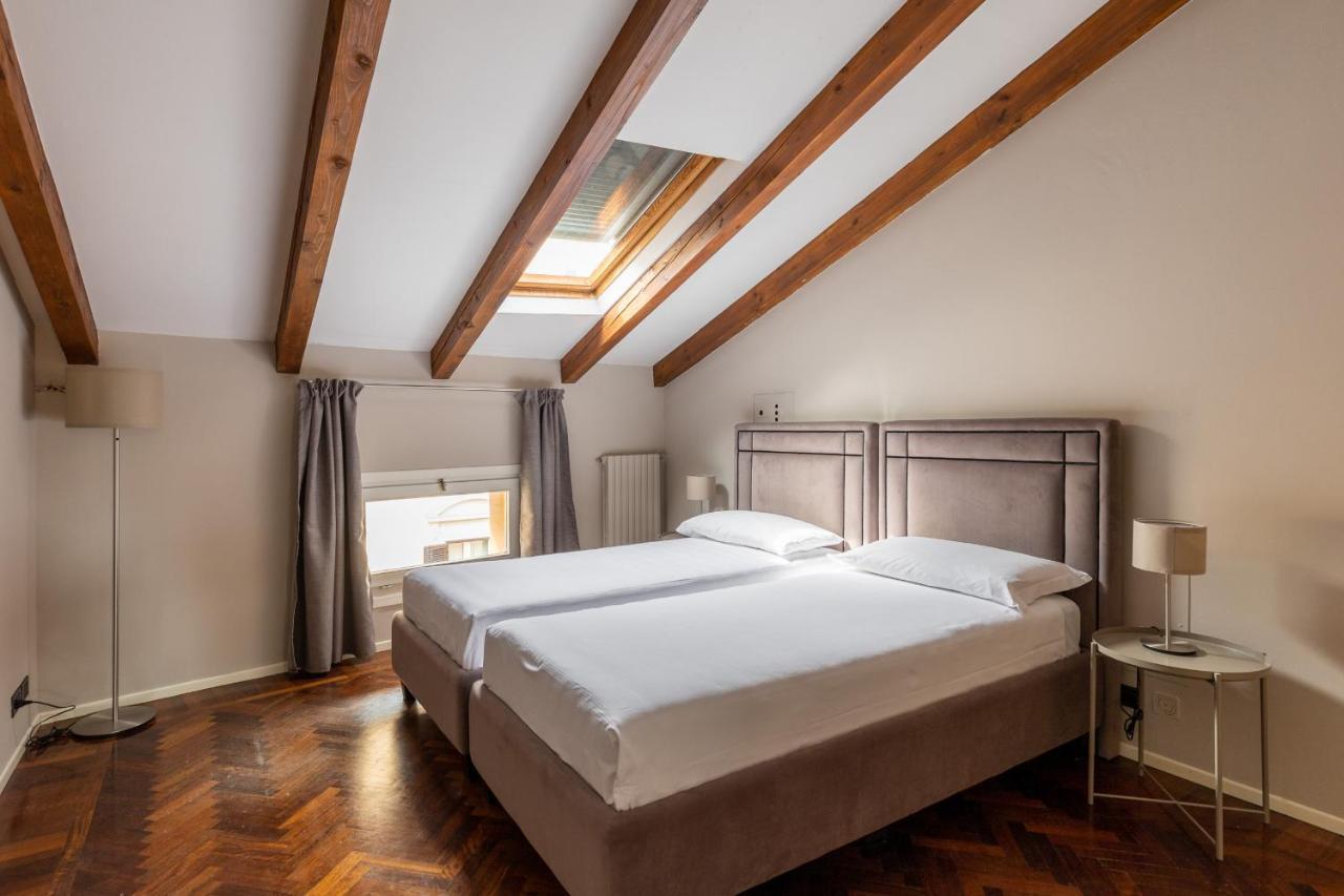 Wooden Design By Wonderful Italy Apartment Bologna